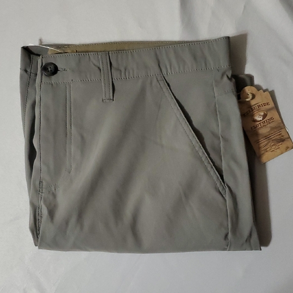 Telluride Clothing Company Other - Telluride Clothing NWT Outdoor Men's Gray Hybrid Quick Dry Shorts Size 32